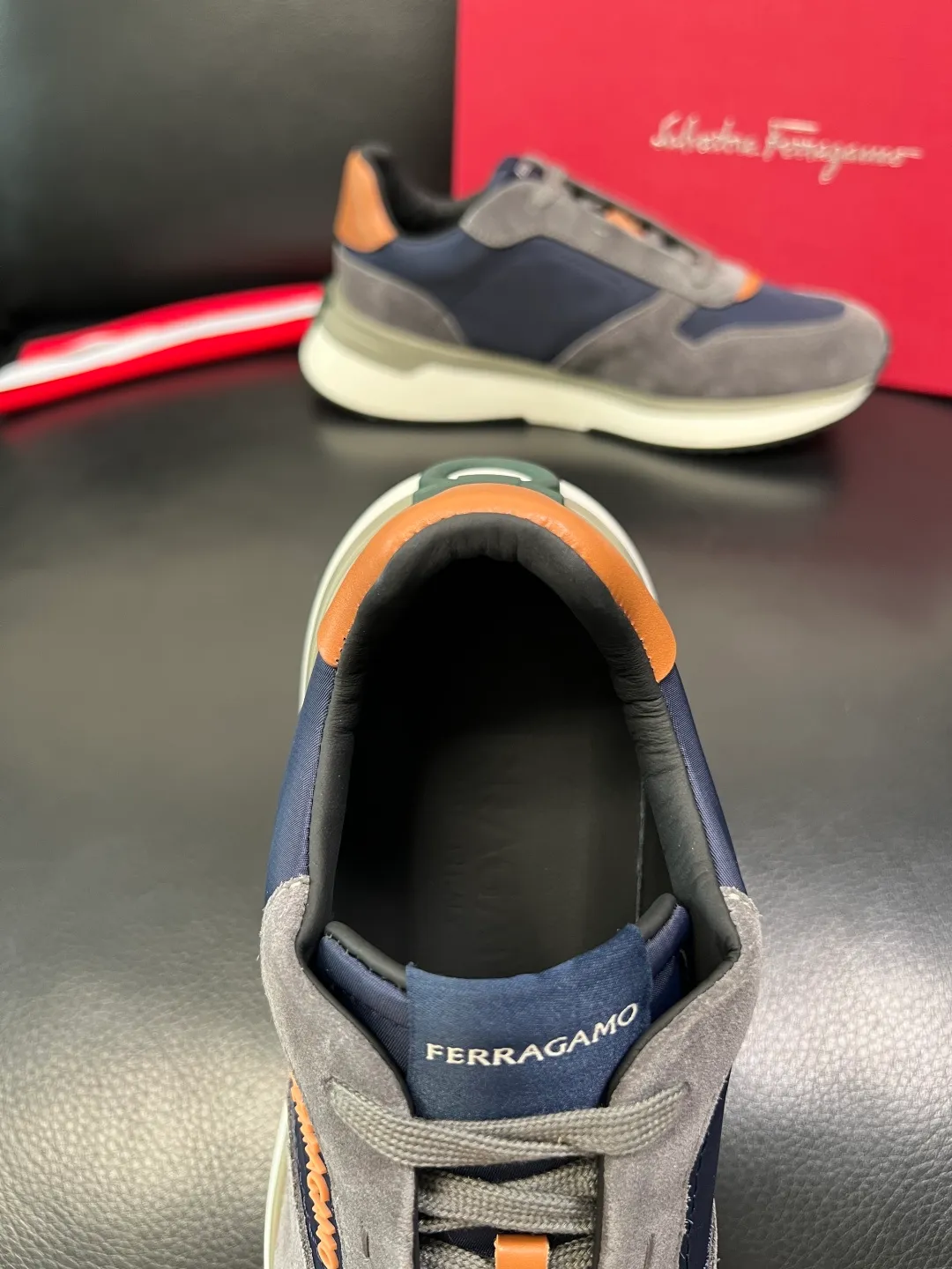 Men's shoes 💰780 Ferragamo High quality top handicrafts Ferragamo counters sell original factory configuration at the same time, imported original cowhide from Italy, imported water-dyed cow lining, soles: original factory special original soles are super comfortable, original factory and single goods, welcome to compare at the same time at the counter, code number 39-44 (customized 38 45)